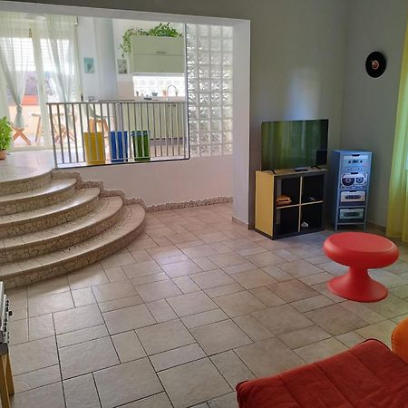 Appartamento Fronte Mare Con Parcheggio Privato Πεσκάρα Εξωτερικό φωτογραφία